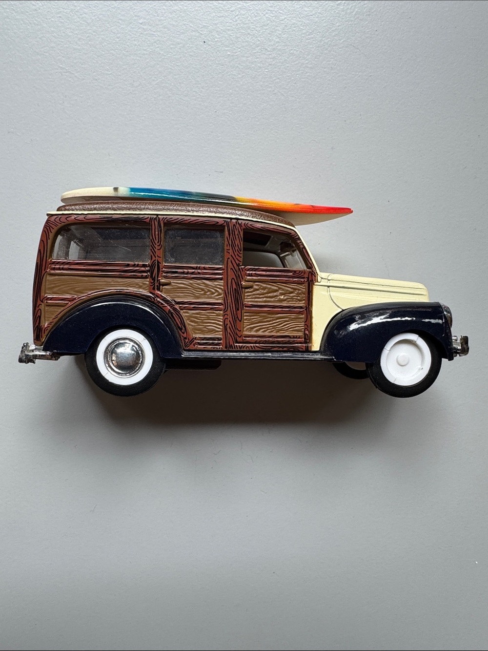 1940 Ford Woody Wagon Diecast - Picture 1 of 9